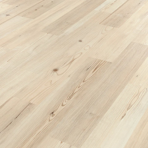 Karndean Luxury Vinyl Knight Tile Natural Scandi Pine Swatch