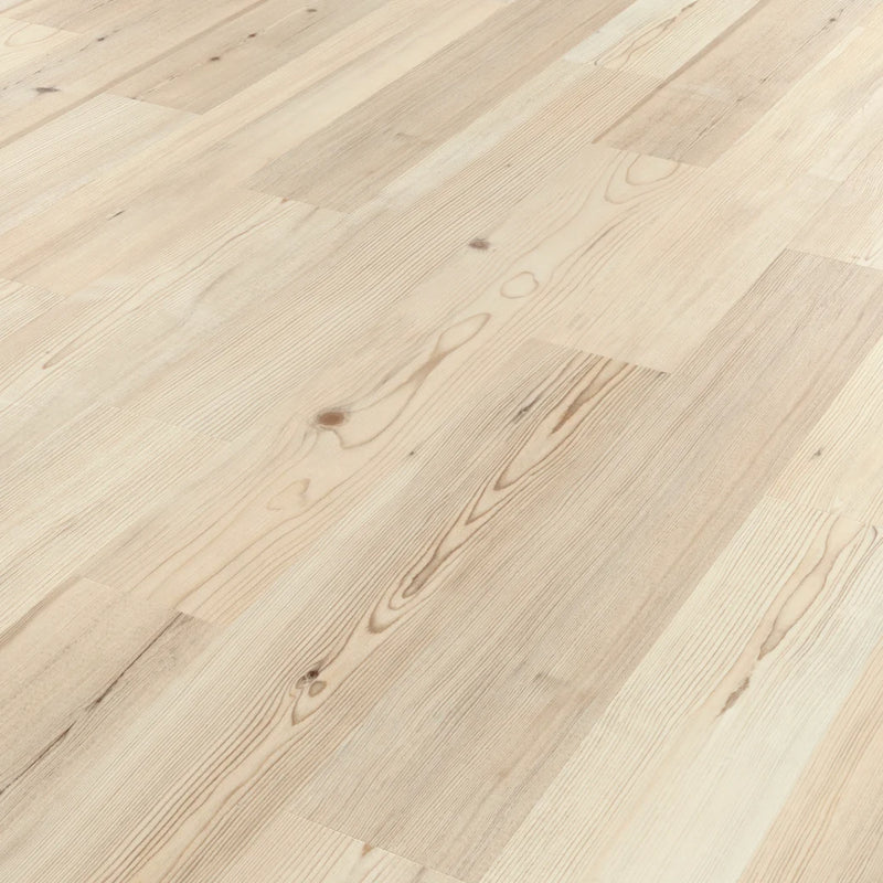 Karndean Luxury Vinyl Knight Tile Natural Scandi Pine