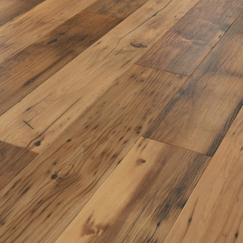 Karndean Luxury Vinyl Art Select Reclaimed Chestnut Swatch
